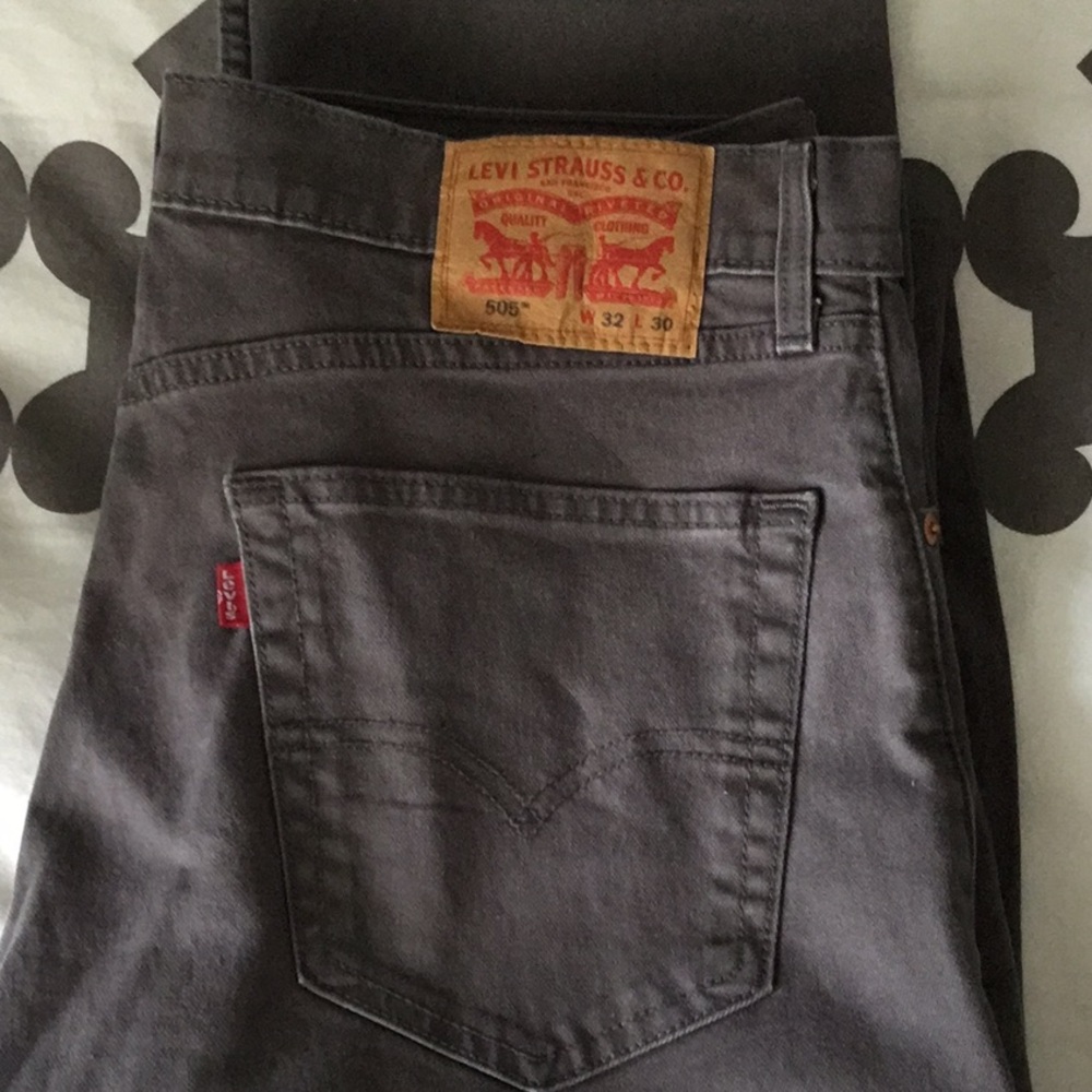 Levi's Men's Gray Jeans - Classic 505 Back Pocket Style